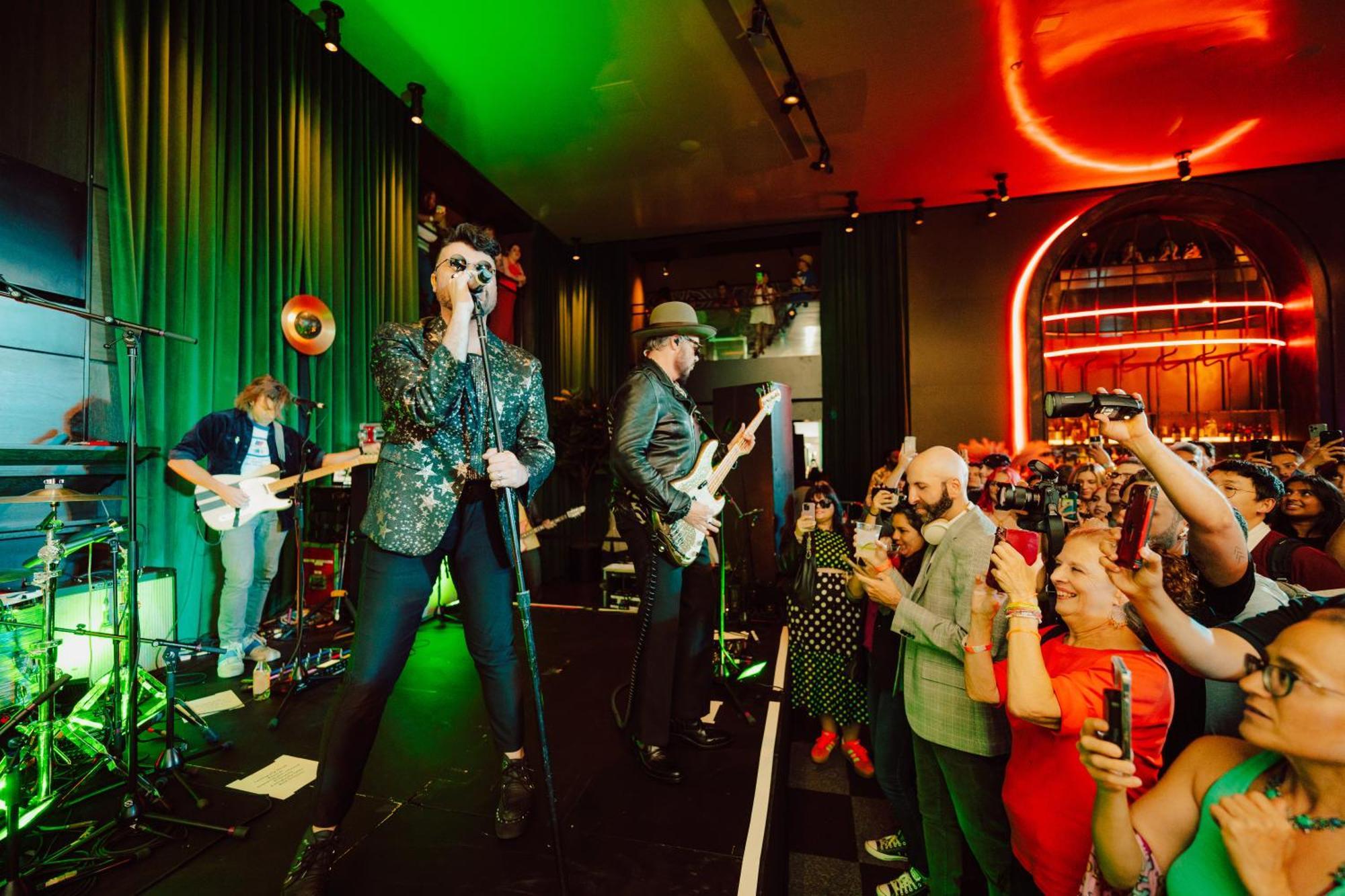Paramount Hotel Times Square New York Bagian luar foto